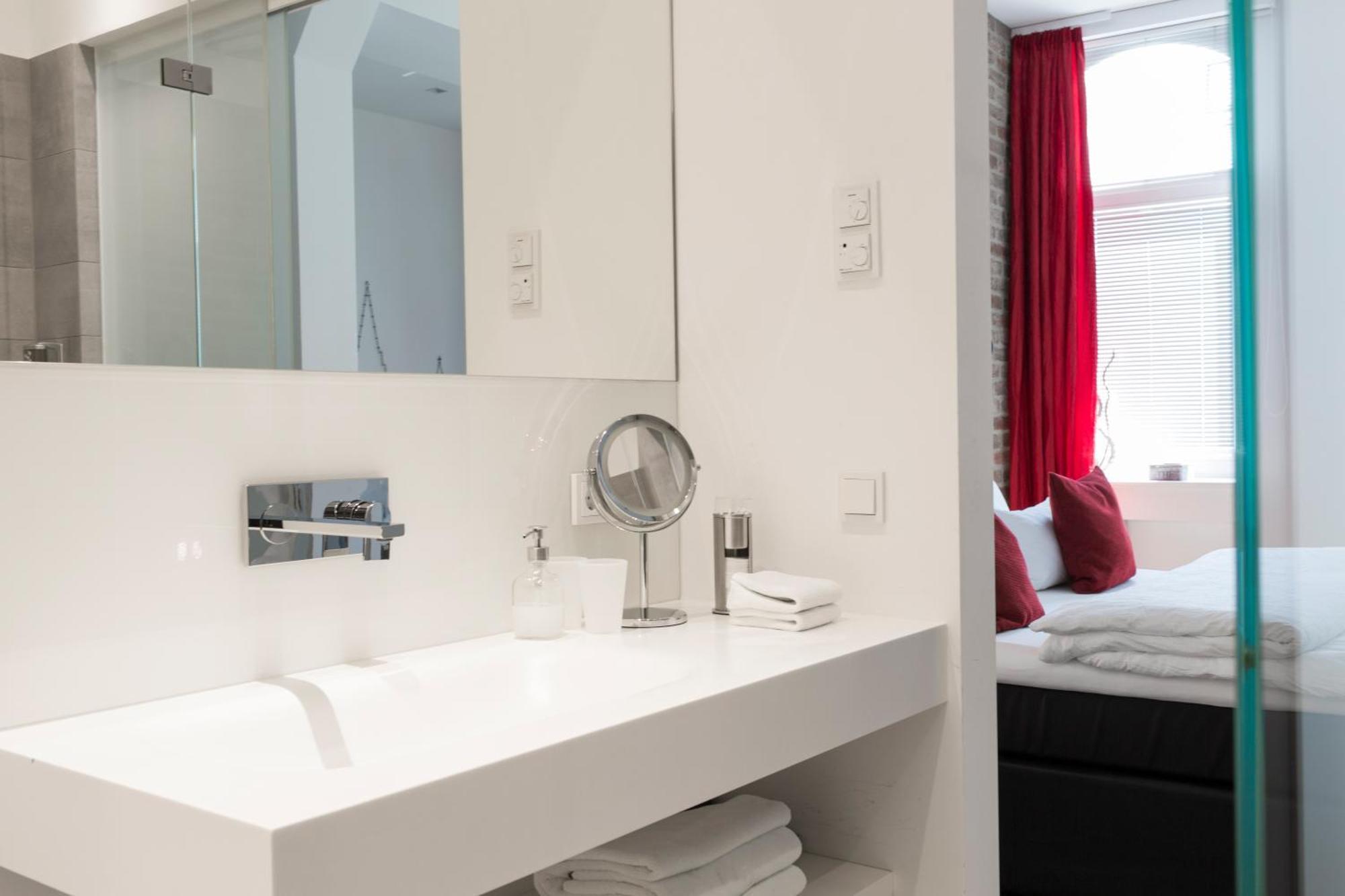1St Floor Koeln 2 Hotel Стая снимка